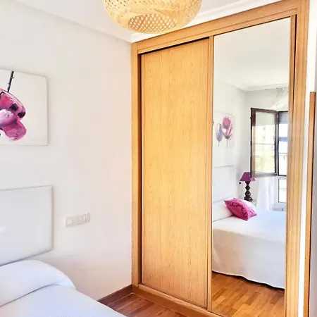 A 5 Minutos Del Centro Parking Privado * اوفيدو